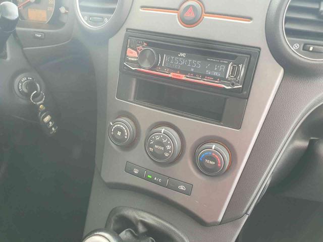 KIA Carens 2.0 16V CRDi 7 POSTI!!!