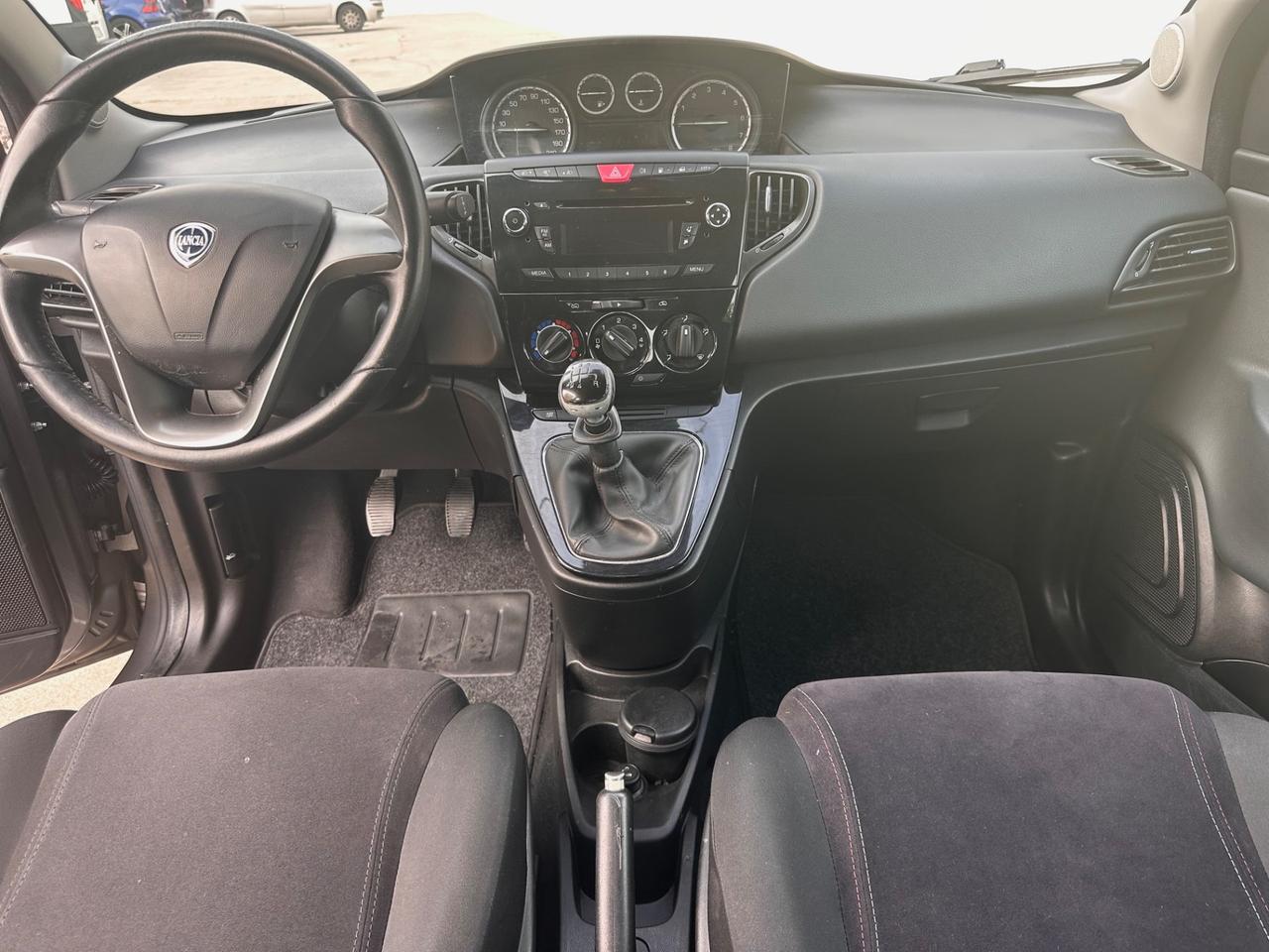 Lancia Ypsilon 1.2 69 CV 5 porte GPL Ecochic Platinum