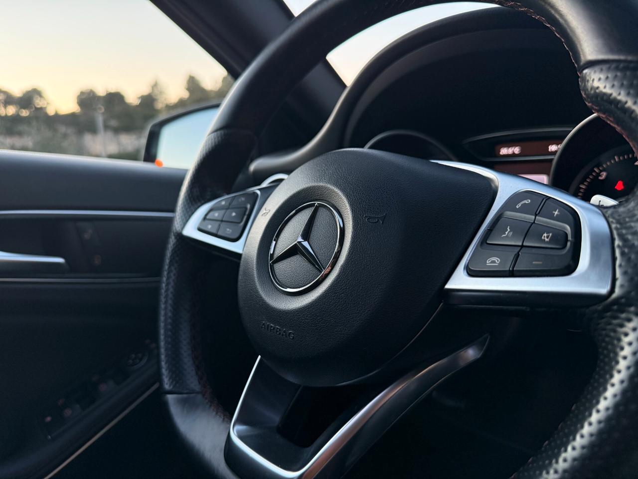 Mercedes A 200 136 CV Premium/NIGHT EDITION/TETTO