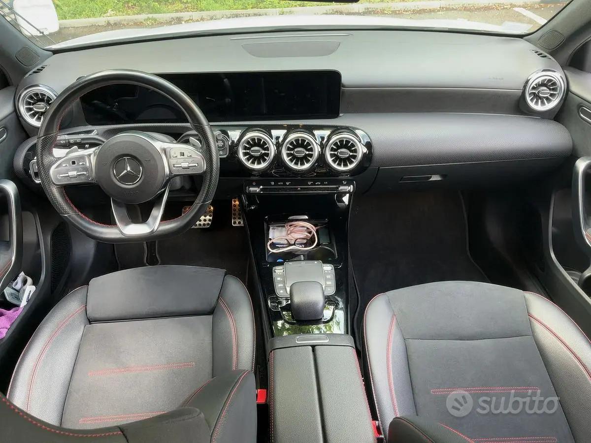 Mercedes A 180 Premium AMG Line 7G-DCT