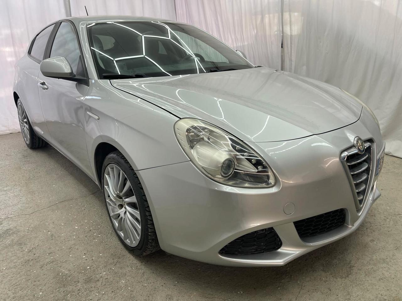 Alfa Romeo Giulietta 1.6 JTDm-2 DISTINCTIVE PRONTA CONSEGNA **PREZZO REALE**