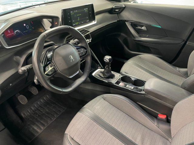 PEUGEOT 2008 1.2 PureTech 100 CV Allure Pack