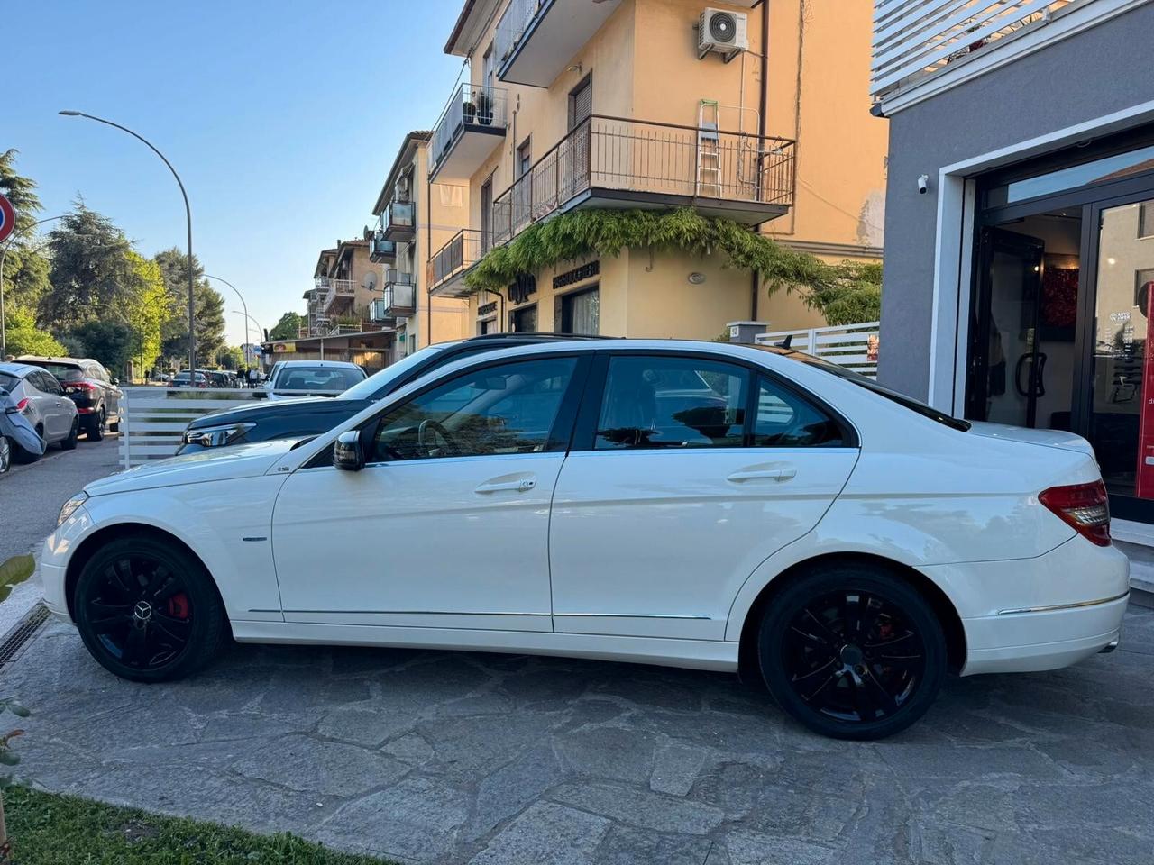 MB C 220 CDI BlueEFFICIENCY AVANTGARD