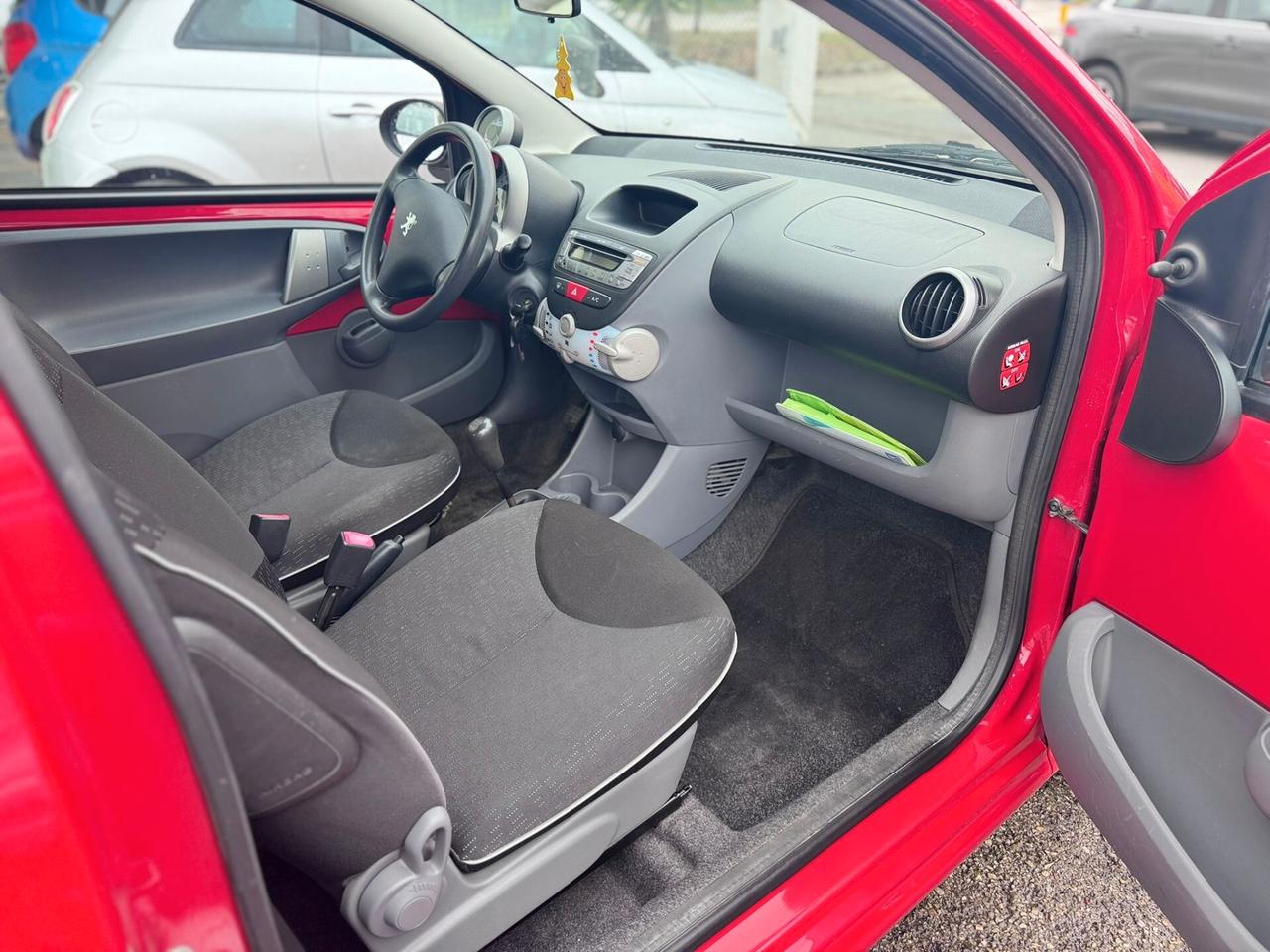 Peugeot 107 1.0 68CV 3p. Sweet Years