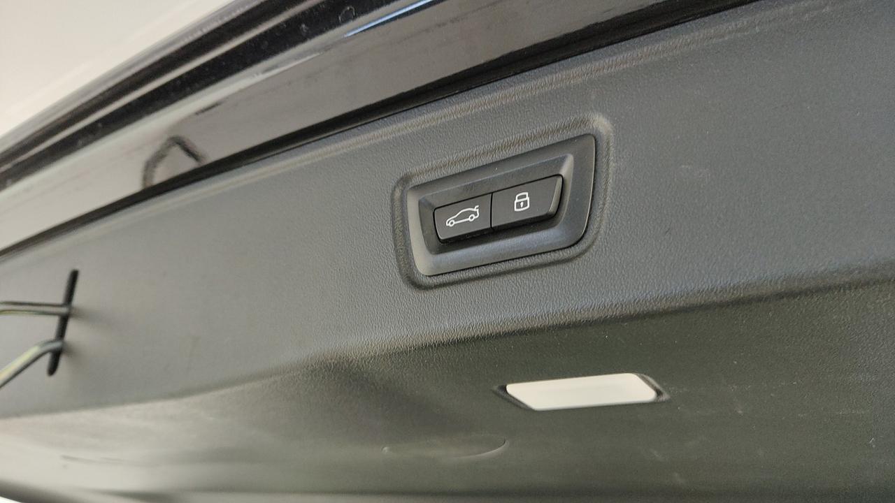 BMW Serie 5 G61 2024 Touring - 520d Touring 48V xdrive MSport Pro auto