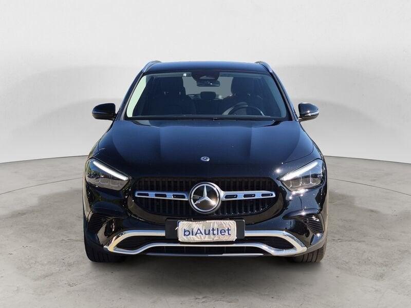 Mercedes-Benz GLA 180 Progressive Advanced Plus auto