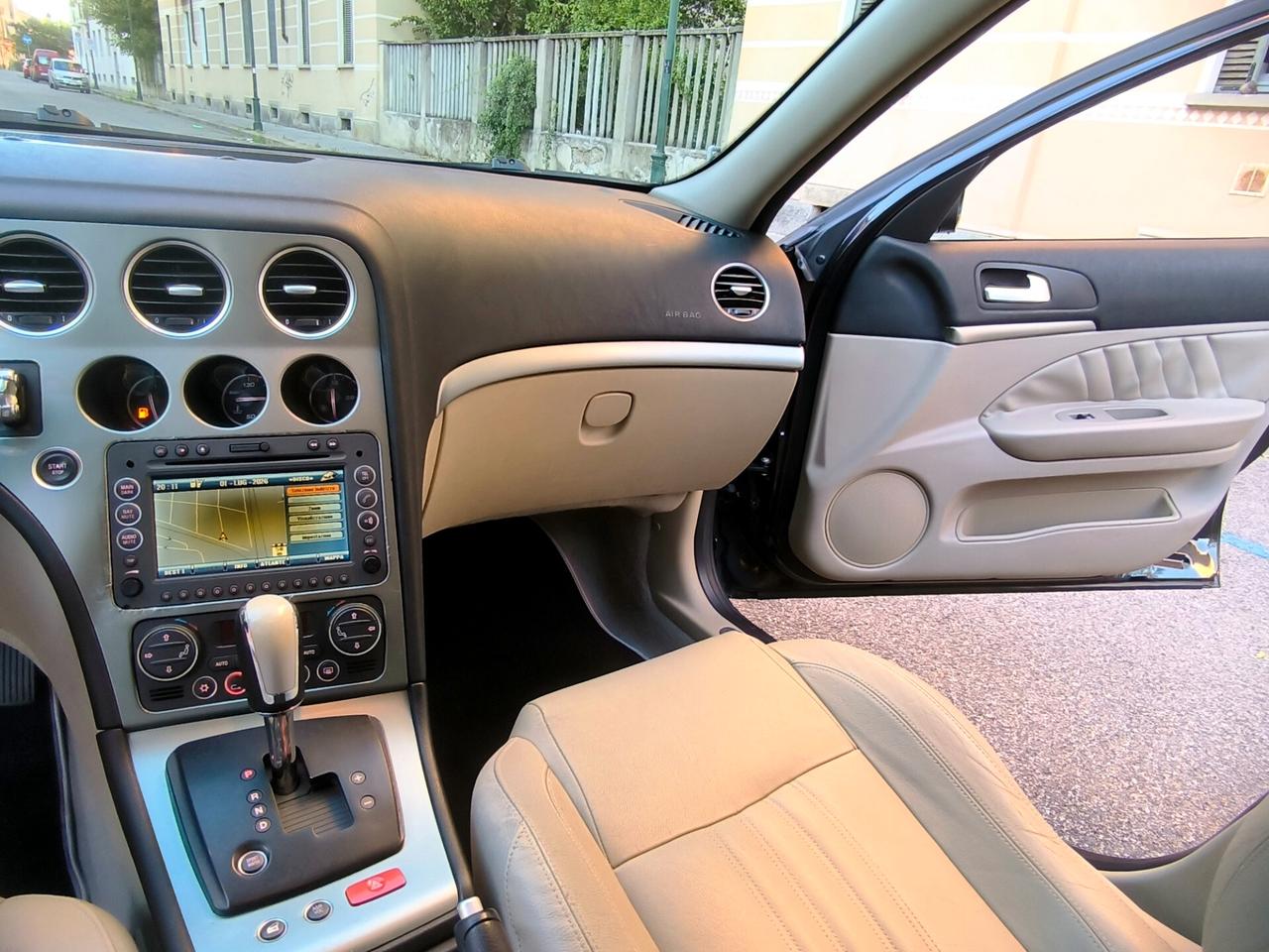 Alfa Romeo 159 2.4 JTDm 20V Sportwagon Exclusive Q-Tronic