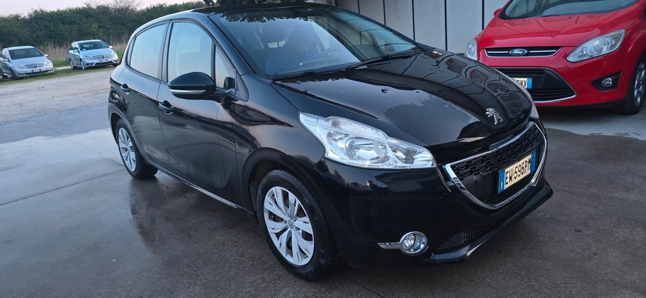 Peugeot 208 1.4 HDi 68 CV 5 porte Access