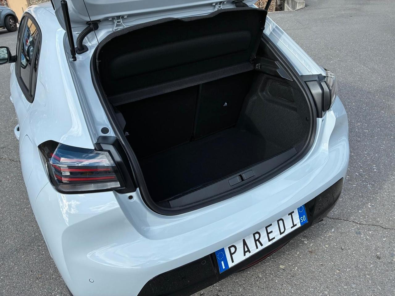 Peugeot 208 Hybrid 110 e-DCS6 Business