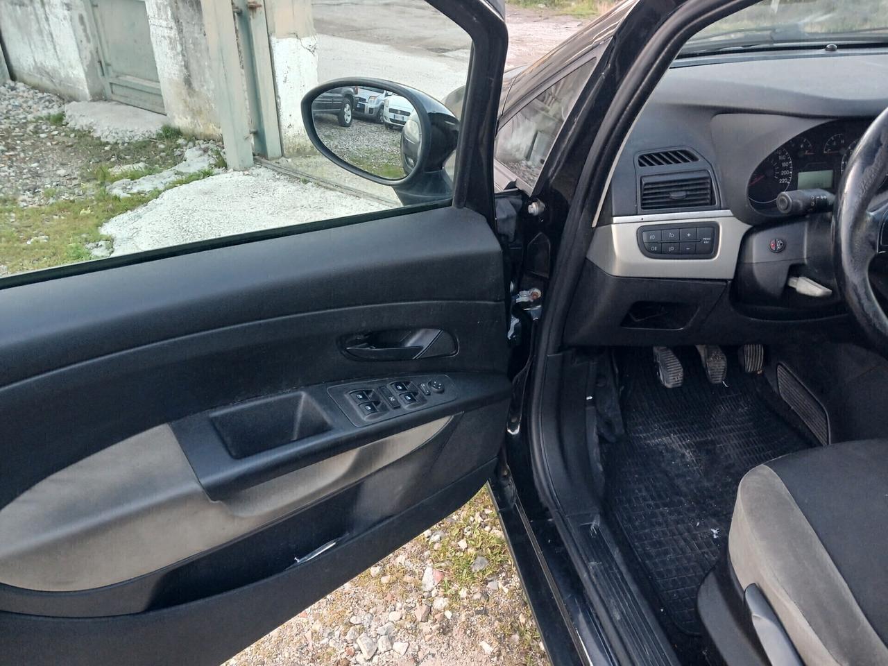 Fiat Grande Punto 1.3 MJT 90 CV 5 porte Emotion