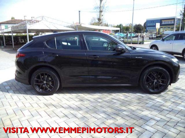 ALFA ROMEO Stelvio 2.0 Turbo 200 CV AT8 Q4 SUPER