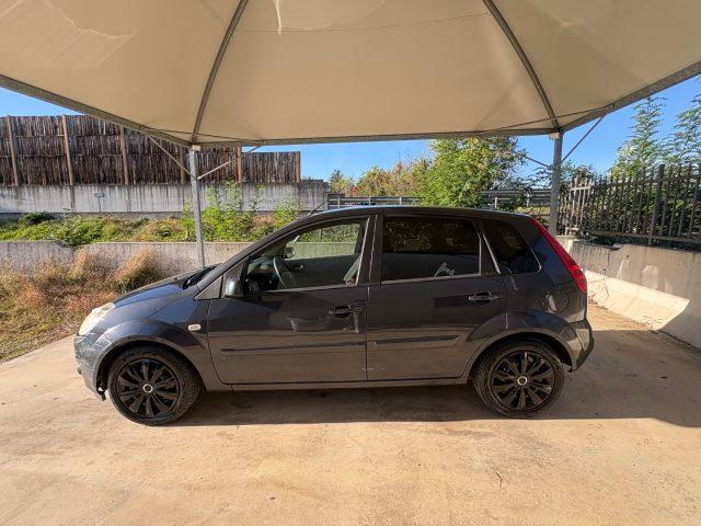 FORD Fiesta 1.2 16V 5p. NEOPATENTATI OK DISTRIBUZIONE P CONSEG
