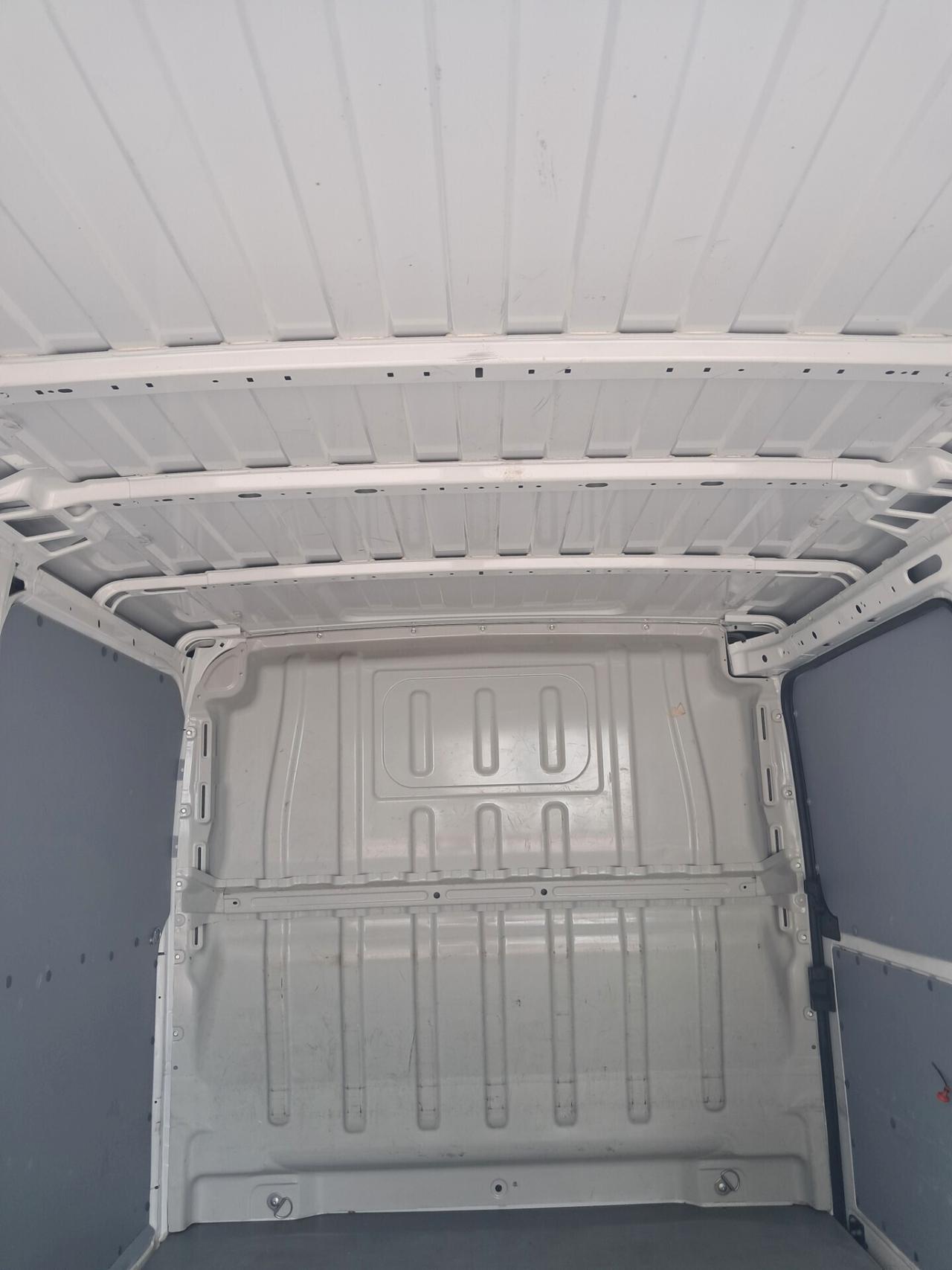 Peugeot Boxer 333 2.2 BlueHDi 140*CLIMA