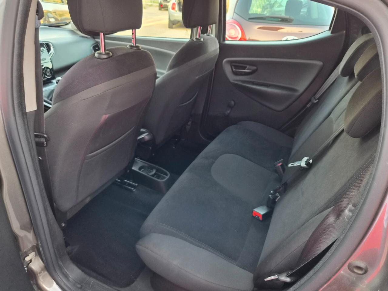 Lancia Ypsilon 1.2 69 CV 5 porte Platinum