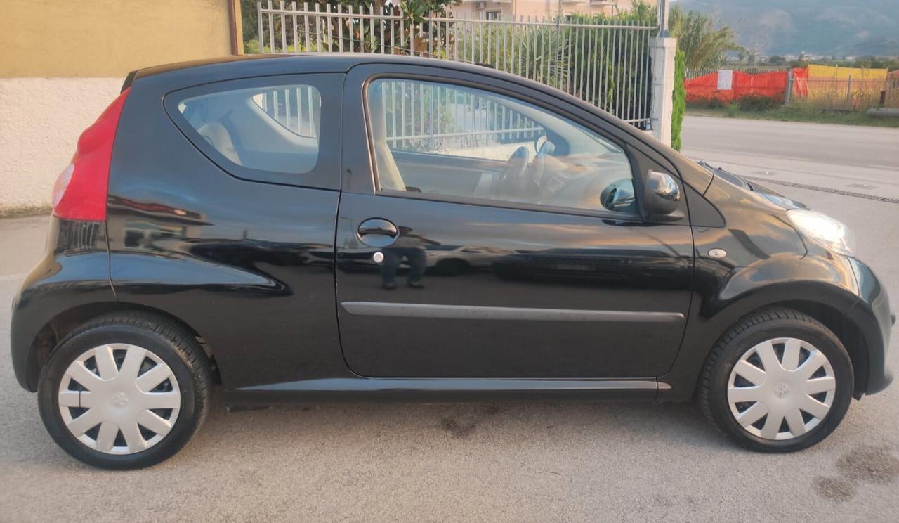 Peugeot 107 1.0 68CV 3p. Sweet Years