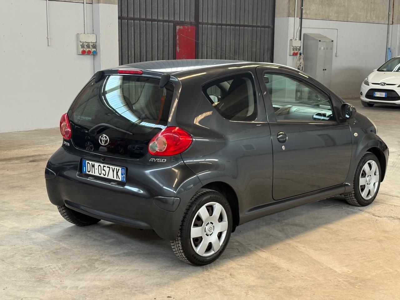 Toyota Aygo 1.0 12V VVT-i 3 porte Sol