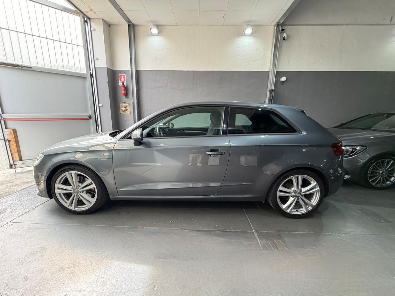 AUDI A3 3P 1.8 TFSI S LINE SPORTPAKET