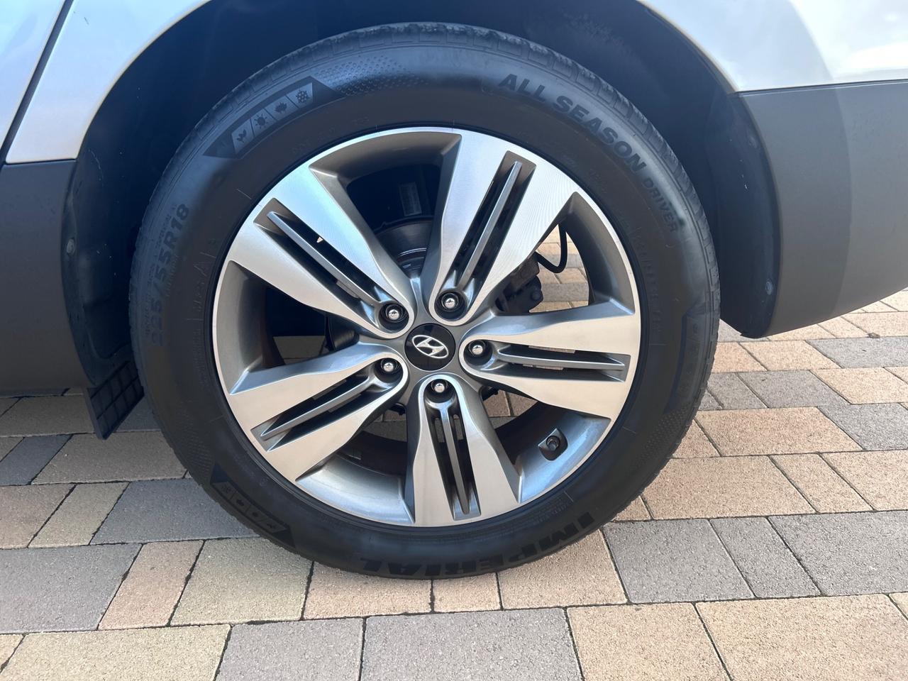 Hyundai iX35 1.7 CRDi 2WD Xpossible TETTO PANORAMICO APRIBILE