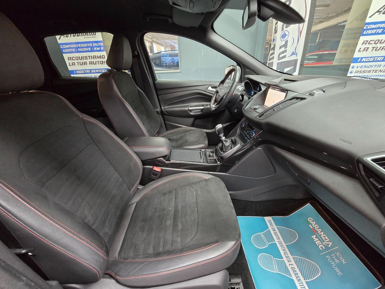 FORD KUGA ST-LINE STEALTH 1.5 ECOBOOST 120CV SERIE SPECIALE EDIZIONE LIMITATA