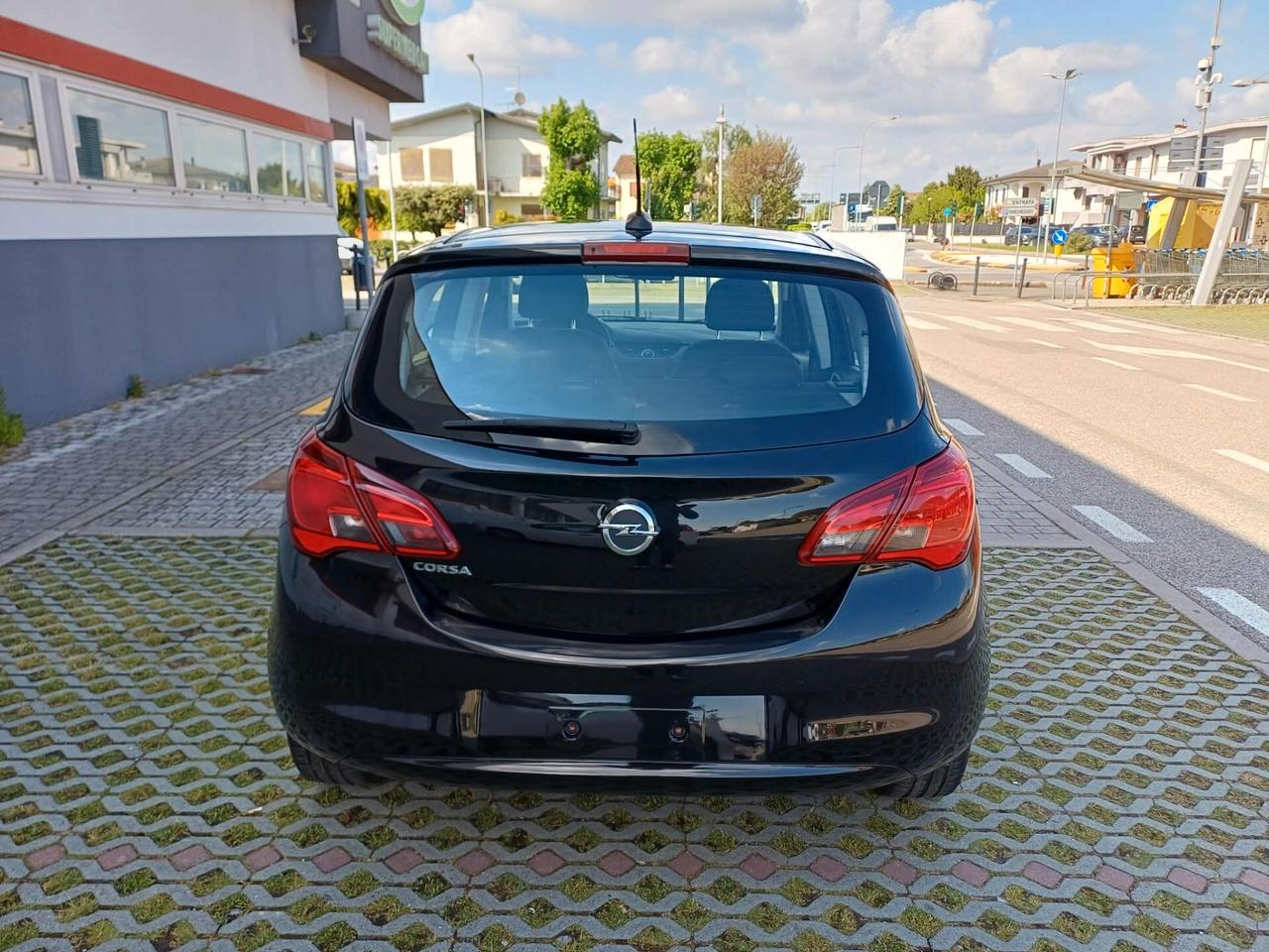 Opel Corsa 1.2 5 porte Innovation