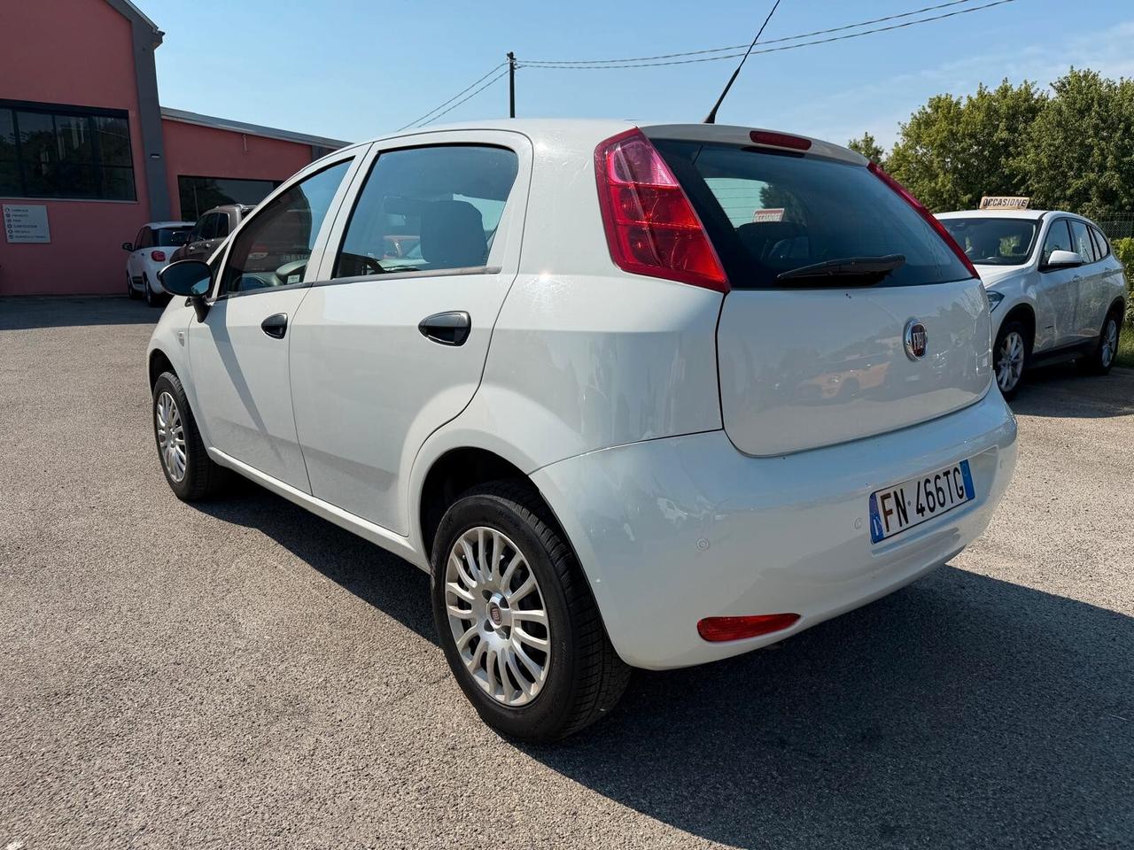 Fiat Punto 1.4 8V 5 porte Natural Power Street