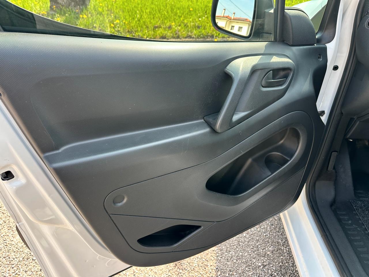 Citroen Berlingo BlueHDi 100 Van 3 posti Club L1