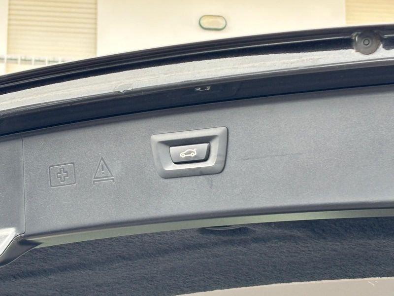 BMW Serie 5 520d Luxury Touring aut