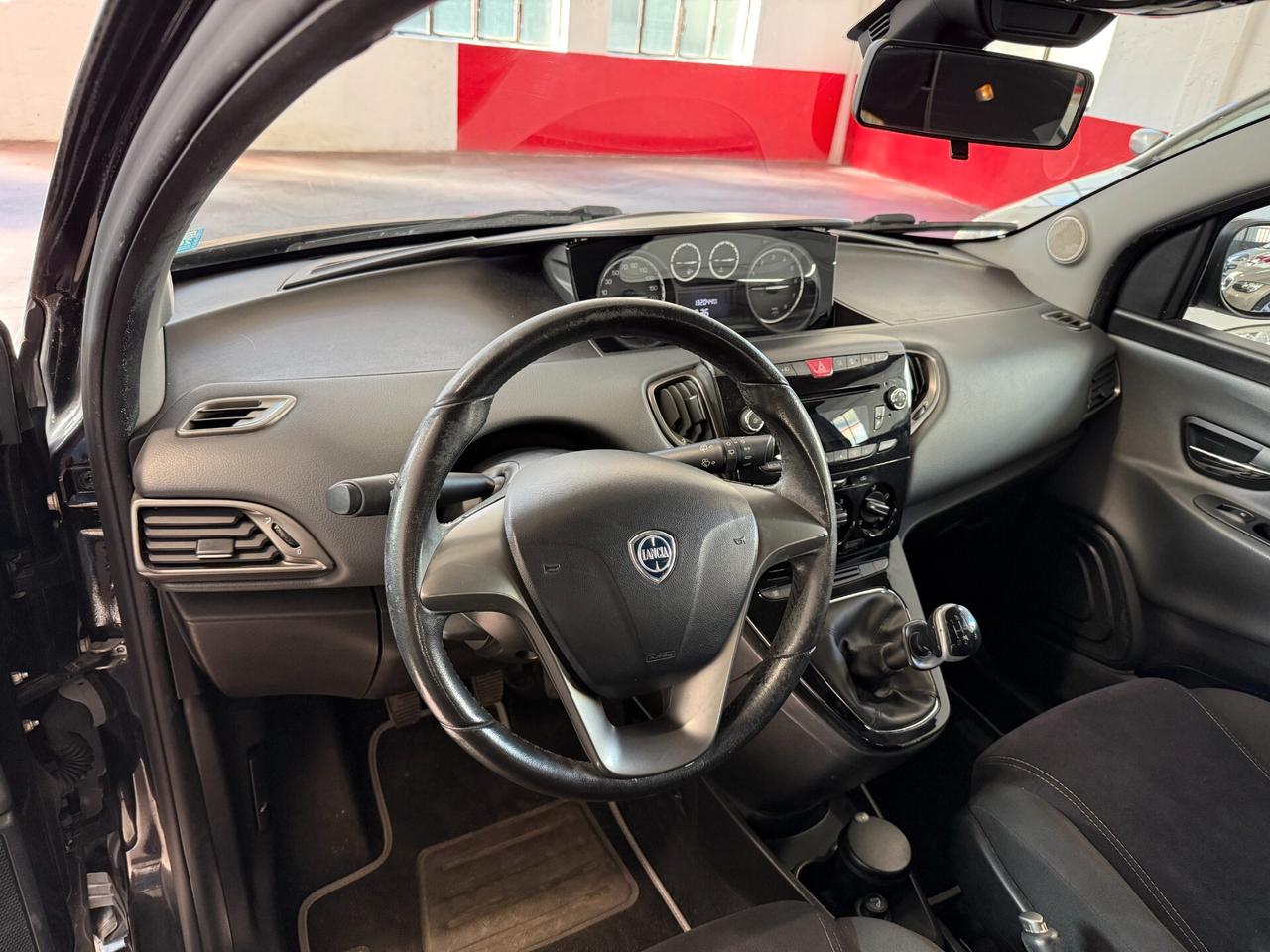 Lancia Ypsilon 1.2 69 CV CINGHIA OK - NEOPATENTATI