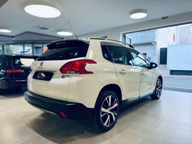 Peugeot 2008 1.6 e-hdi 8v Allure Pano