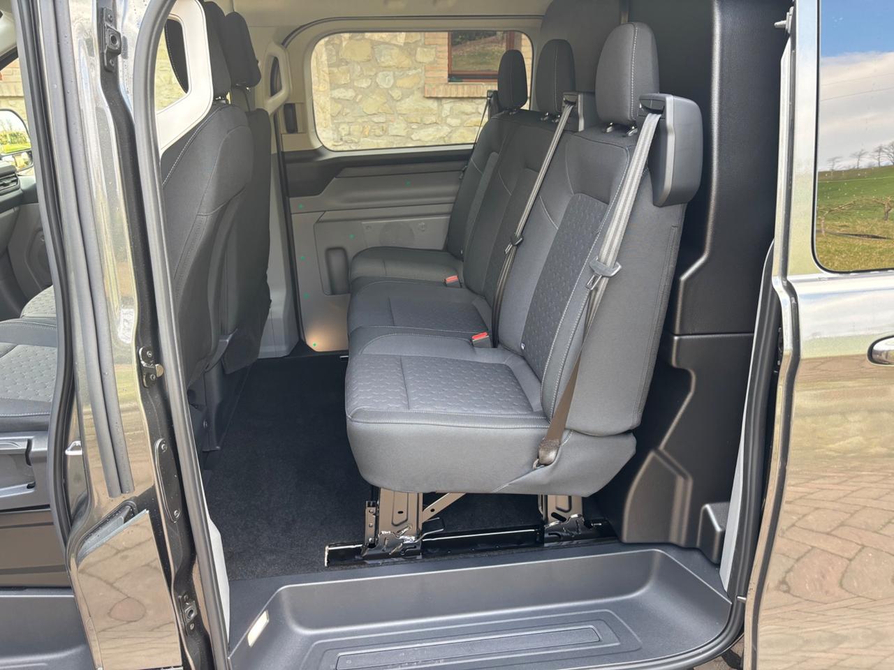 Ford Transit Custom doppia cabina 6 Posti titanum 320 L2H1 PRONTA CONSEGNA