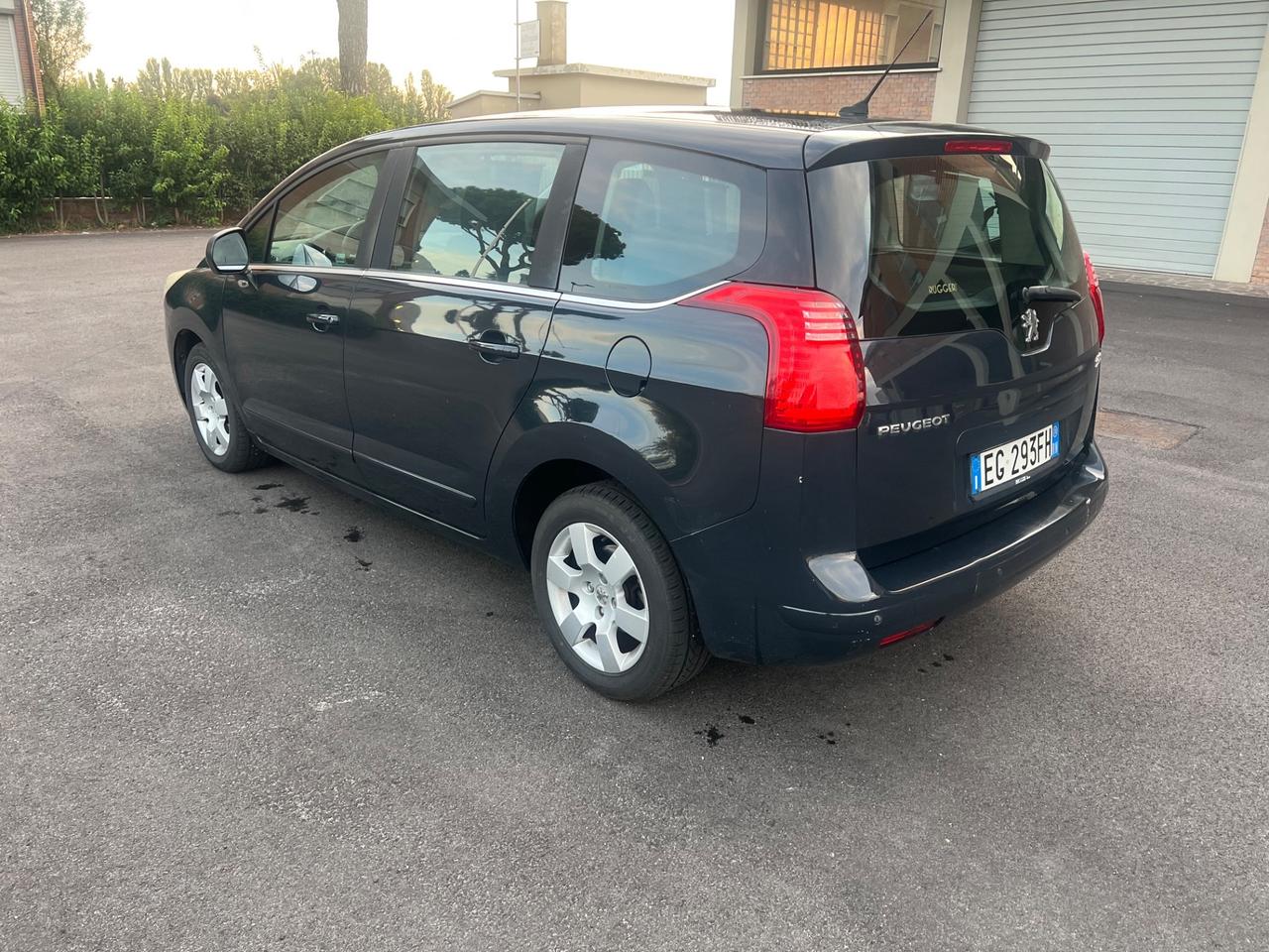 Peugeot 5008 1.6 HDi 112CV Business
