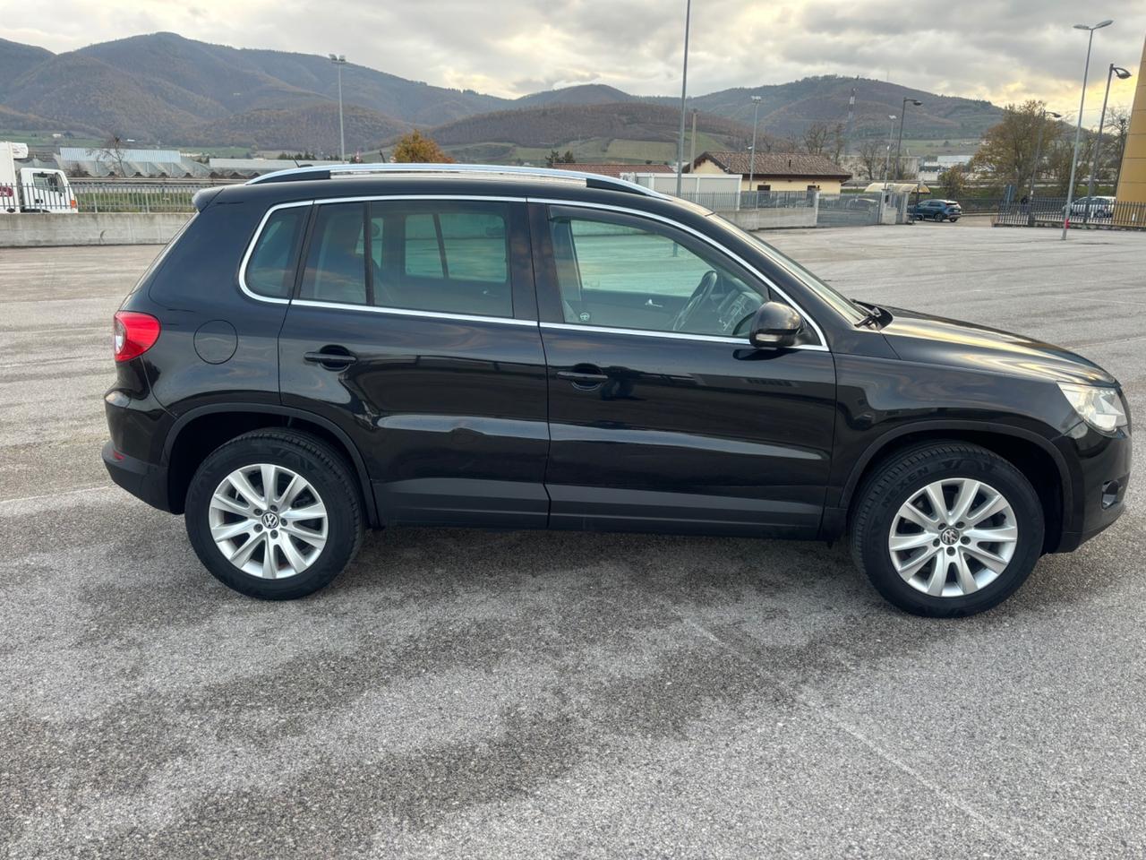 Volkswagen Tiguan 2.0 16V TDI DPF Trend & Fun (18°)