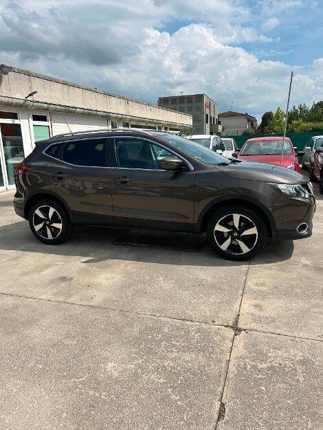 Nissan Qashqai 1.5 dCi Tekna 5 Porte