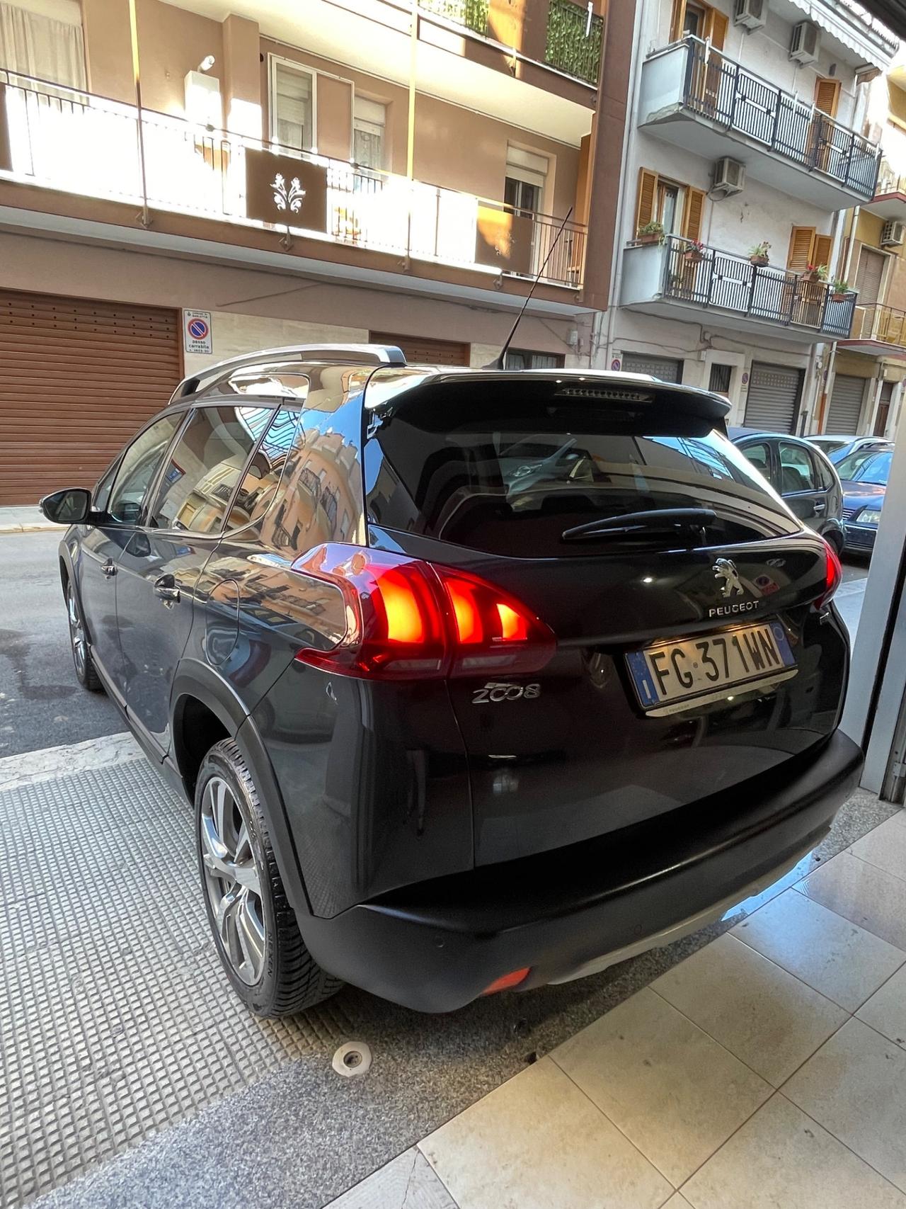 Peugeot 2008 BlueHDi 100 Allure