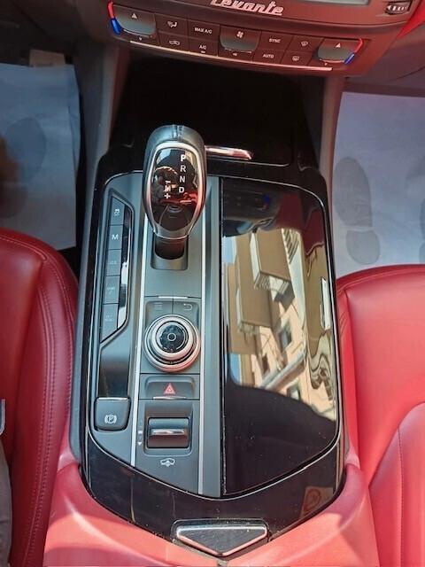 Maserati Levante 3.0 V6 Diesel250CV AWD, TAGLIANDATA