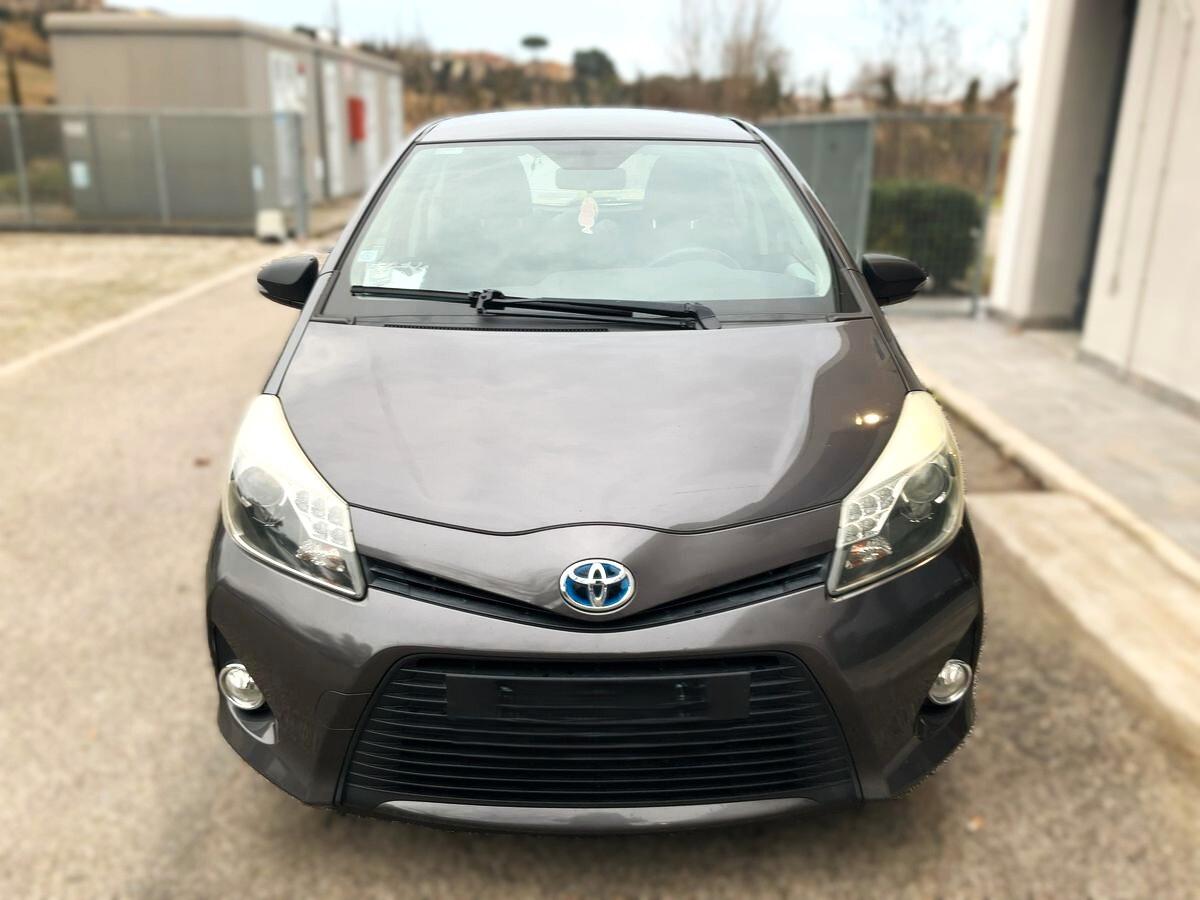 Toyota Yaris 1.5 Hybrid 5 porte Lounge