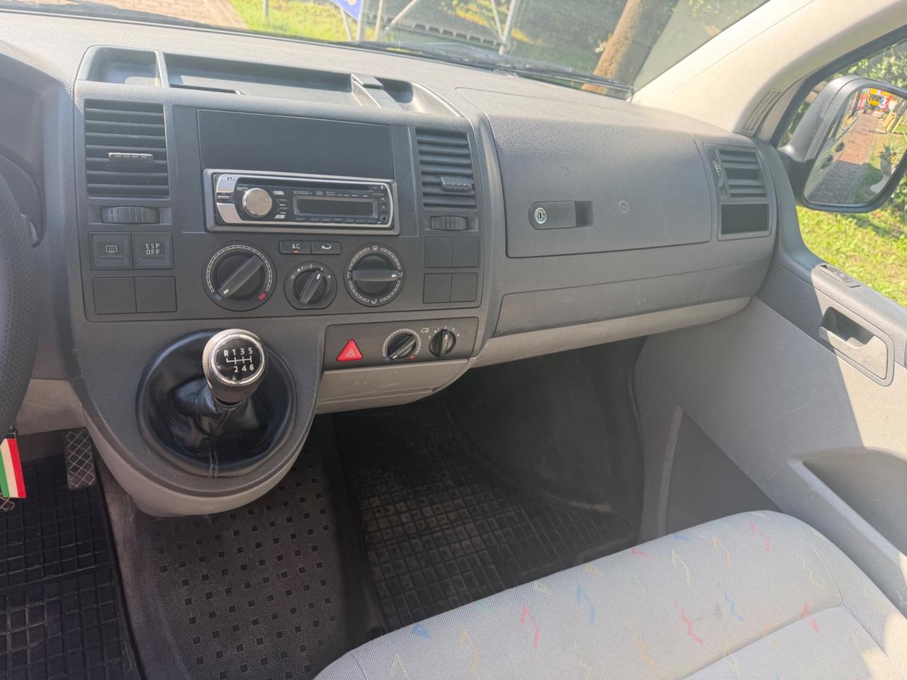 Volkswagen Transporter 2.5 TDI anno 2006 9 posti
