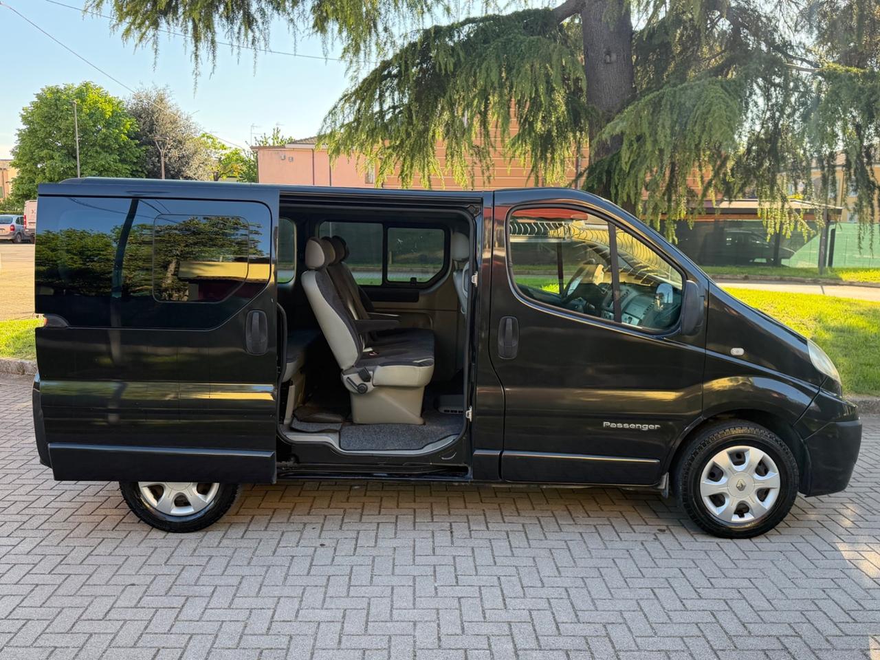 Renault Trafic 2.0 dCi/Passenger Luxe 7+1