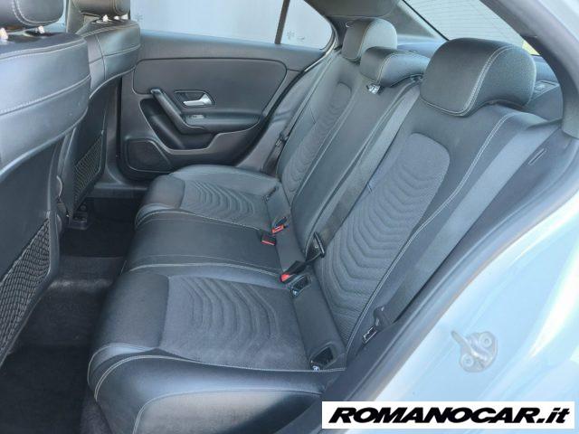 MERCEDES-BENZ A 180 d Automatic Business Pelle-Navy