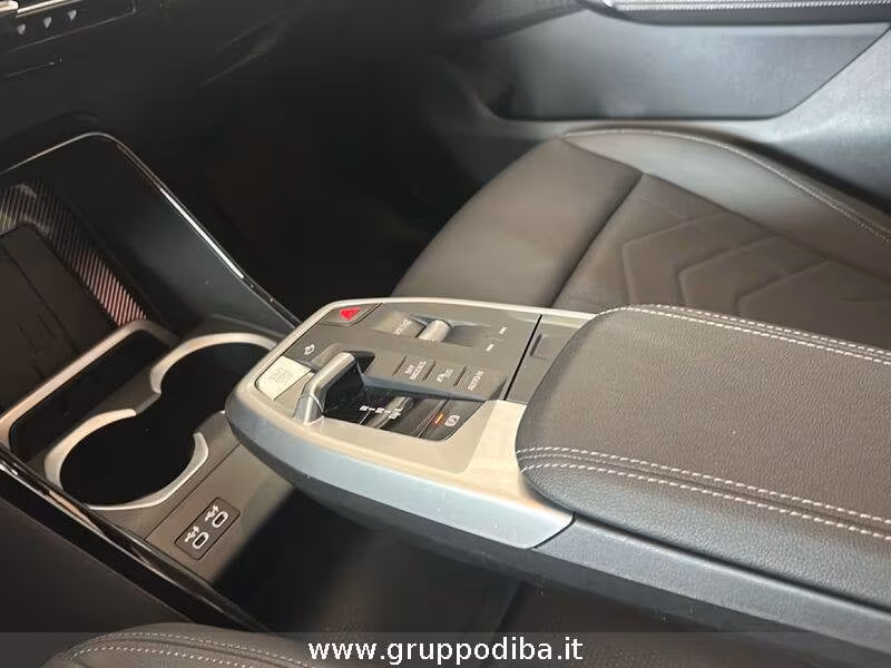 BMW X1 U11 sdrive18d X-Line auto