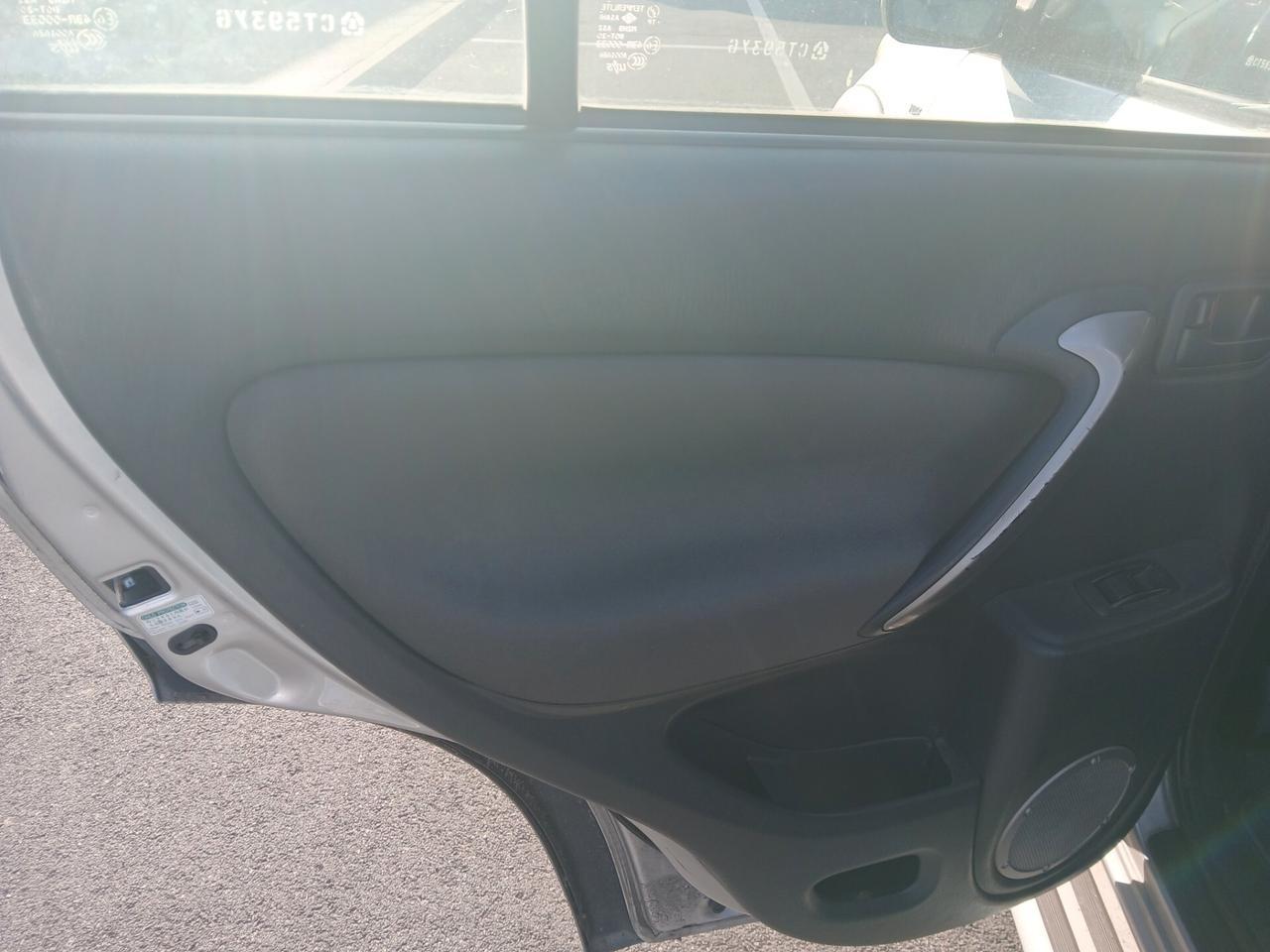 Toyota RAV 4 RAV4 2.0 16V cat 5 porte