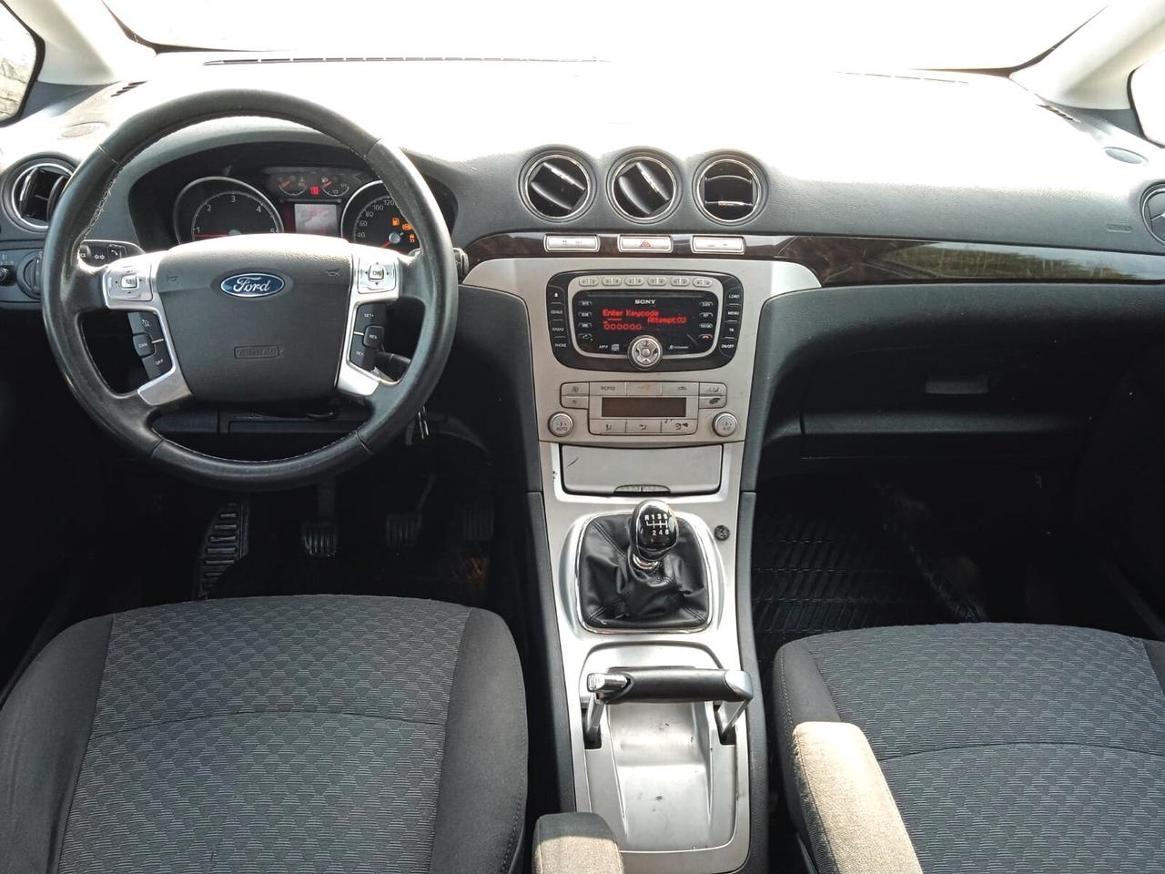 Ford Galaxy 2.0 TDCi 140 CV Ghia DPF