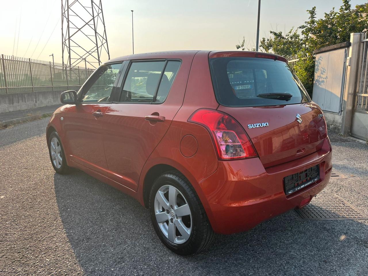Suzuki Swift 1.3 5p. CAMBIO AUTOMATICO