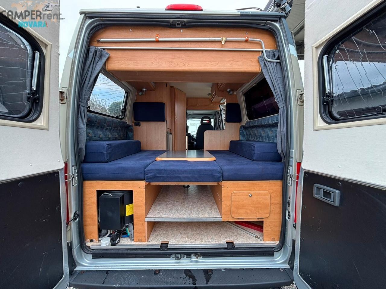 Peugeot 244 L - FURGONATO COMPATTO CON DINETTE A FERRO DI CAVALLO