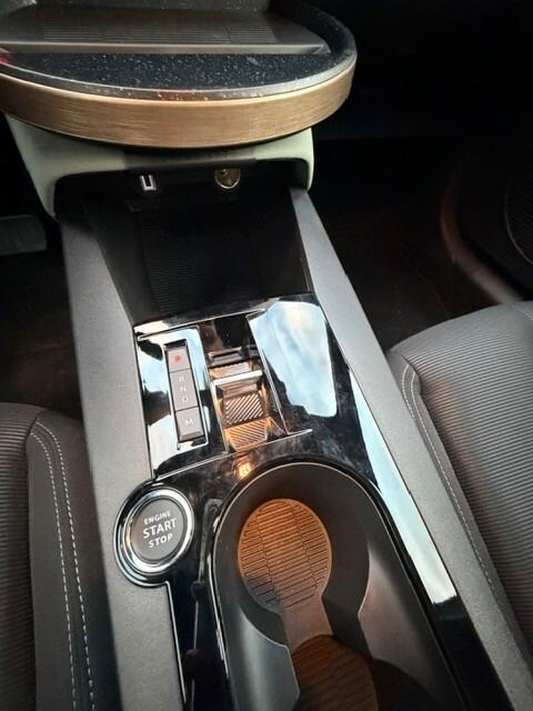 Lancia Ypsilon Hybrid e-DCT – Edizione Limitata Cassina