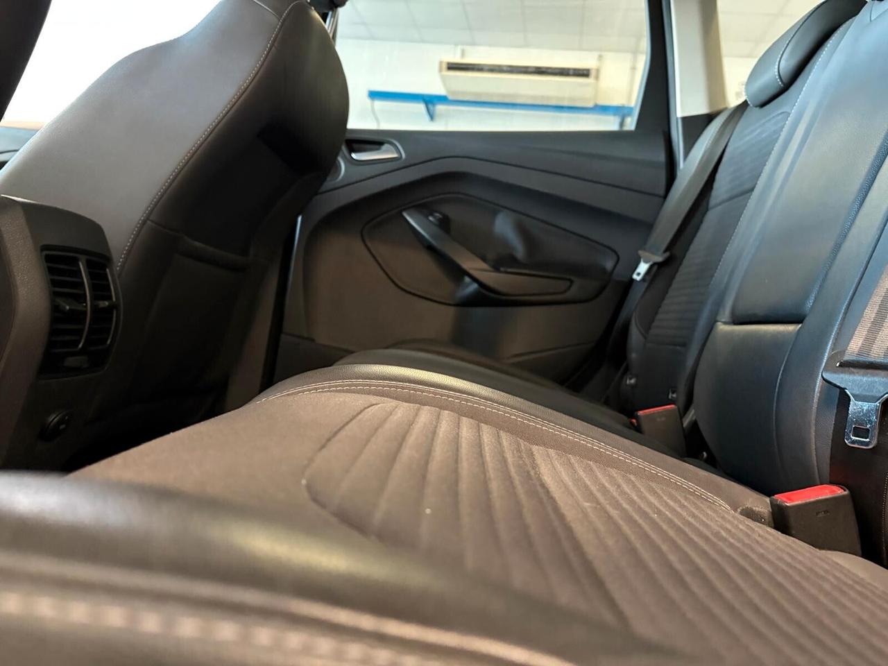 Ford Kuga TITANIUM 1.5 EcoBoost 120 CV 6mt UNICO PR.