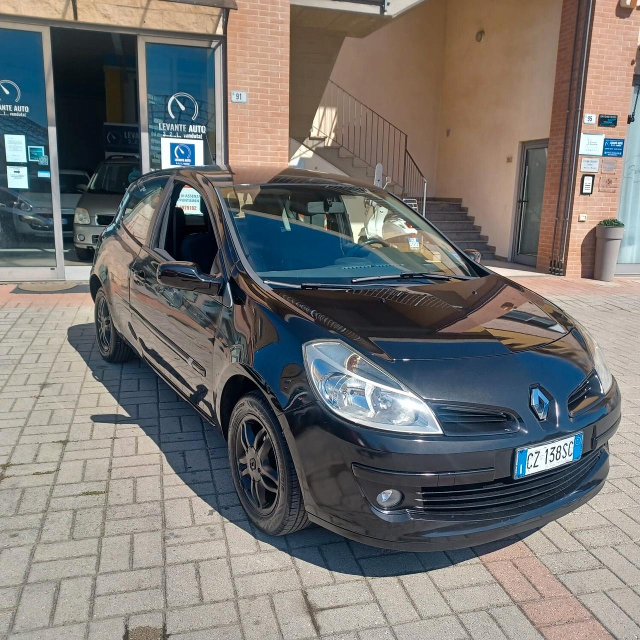 88.188 KM CLIO 1.2 PER NEOPATENTATI PERFETTA