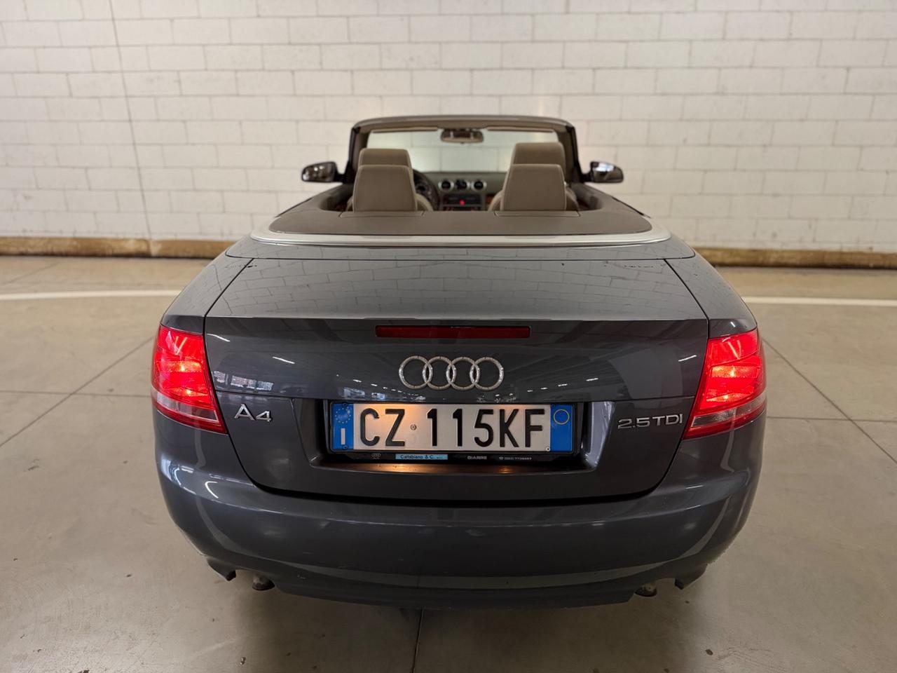 Audi A4 Cabriolet 2.5 V6 TDI cat