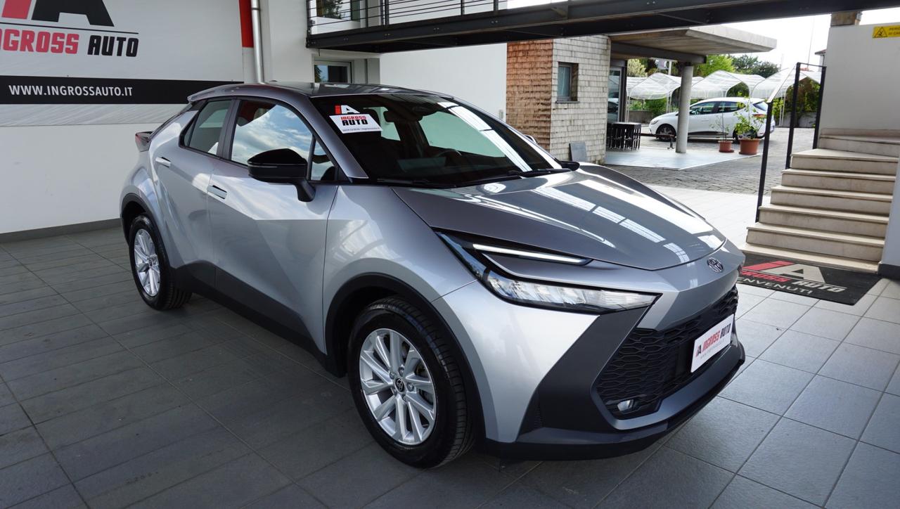 Toyota C-HR 1.8 hev Active fwd e-cvt