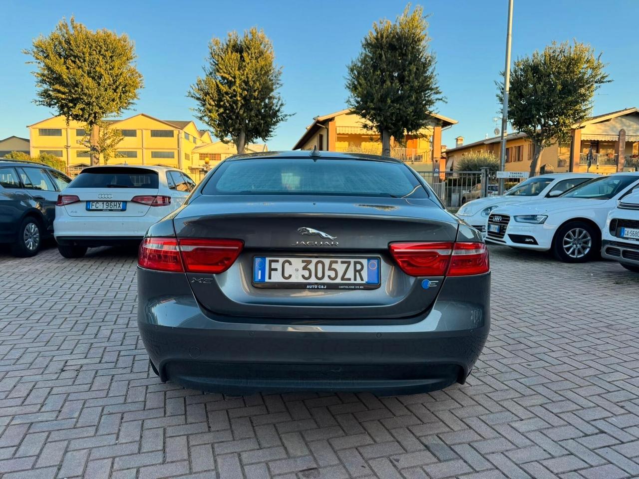 Jaguar XE 2.0 D Turbo aut. Portfolio